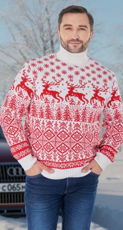 Свитер с оленями