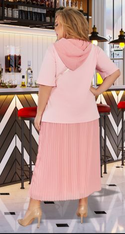 Костюм с юбкой в складку большого размера