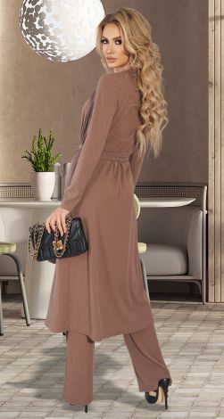 Костюми жіночі