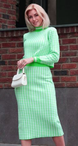 Костюми жіночі