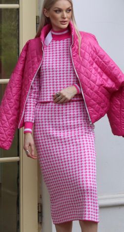 Костюми жіночі