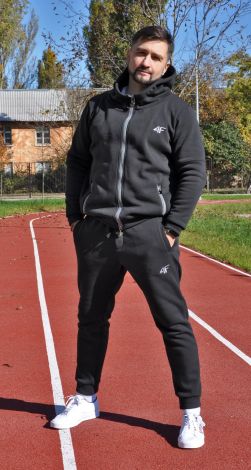 Тёплый костюм на змейке