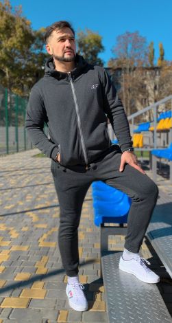 Тёплый костюм на змейке