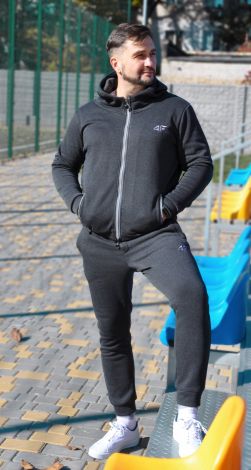 Мужские спортивные костюмы