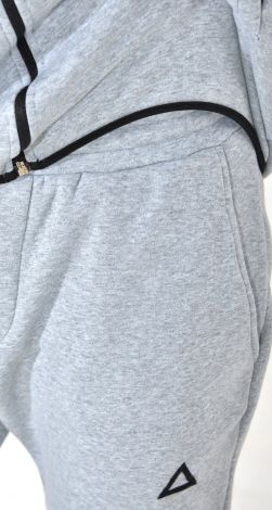 Мужские спортивные костюмы