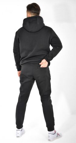 Мужские спортивные костюмы