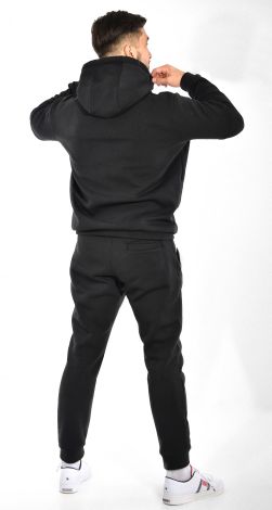 Мужские спортивные костюмы