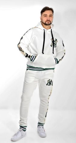 Мужские спортивные костюмы