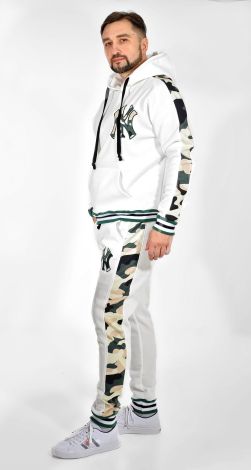 Мужские спортивные костюмы