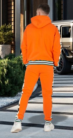 Мужские спортивные костюмы