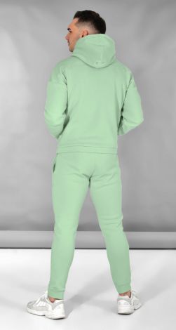 Мужские спортивные костюмы