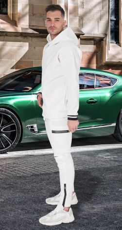 Мужские спортивные костюмы