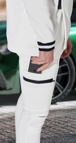 Стильный теплый мужской костюм