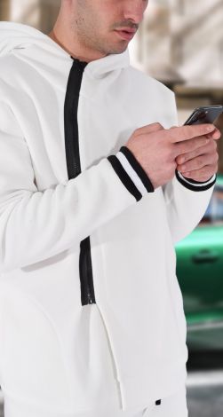 Мужские спортивные костюмы