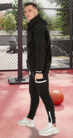 Мужские спортивные костюмы