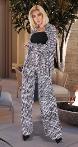 Костюми жіночі