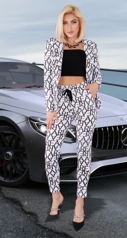 Брючний костюм з піджаком