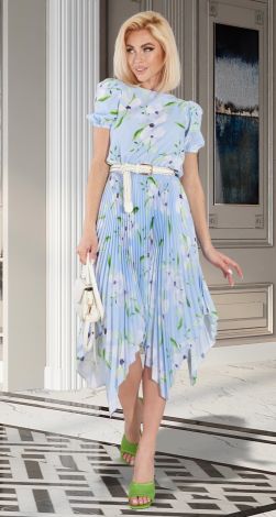 Красивое голубое платье плиссе