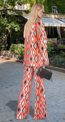 Костюми жіночі