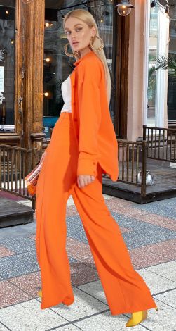 Костюми жіночі