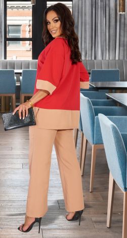 Красивий костюм великого розміру