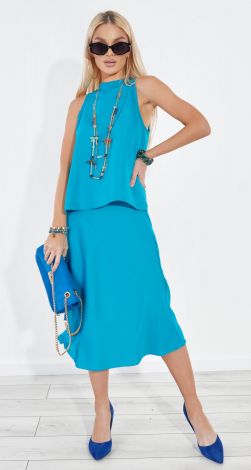 Костюмы женские