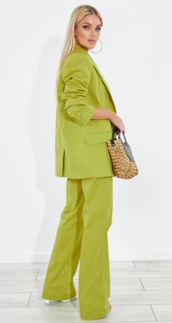 Костюми жіночі