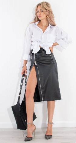 Черна юбка з еко шкіри