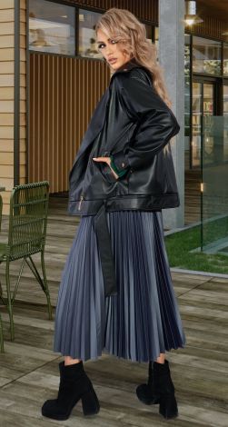 Жіночий верхній одяг