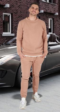 Мужские спортивные костюмы