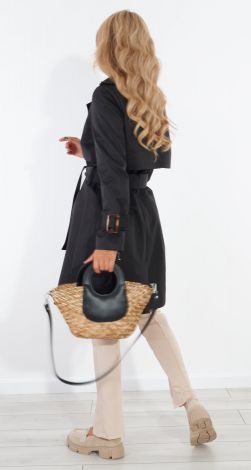 Жіночий верхній одяг